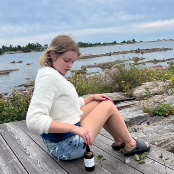 all natural SiSi Georgian Bay after sun mist use to refresh skin on hot summer days