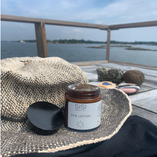 Keep your SiSi Georgian Bay natural Sun Lotion handy on those days spent in the sun