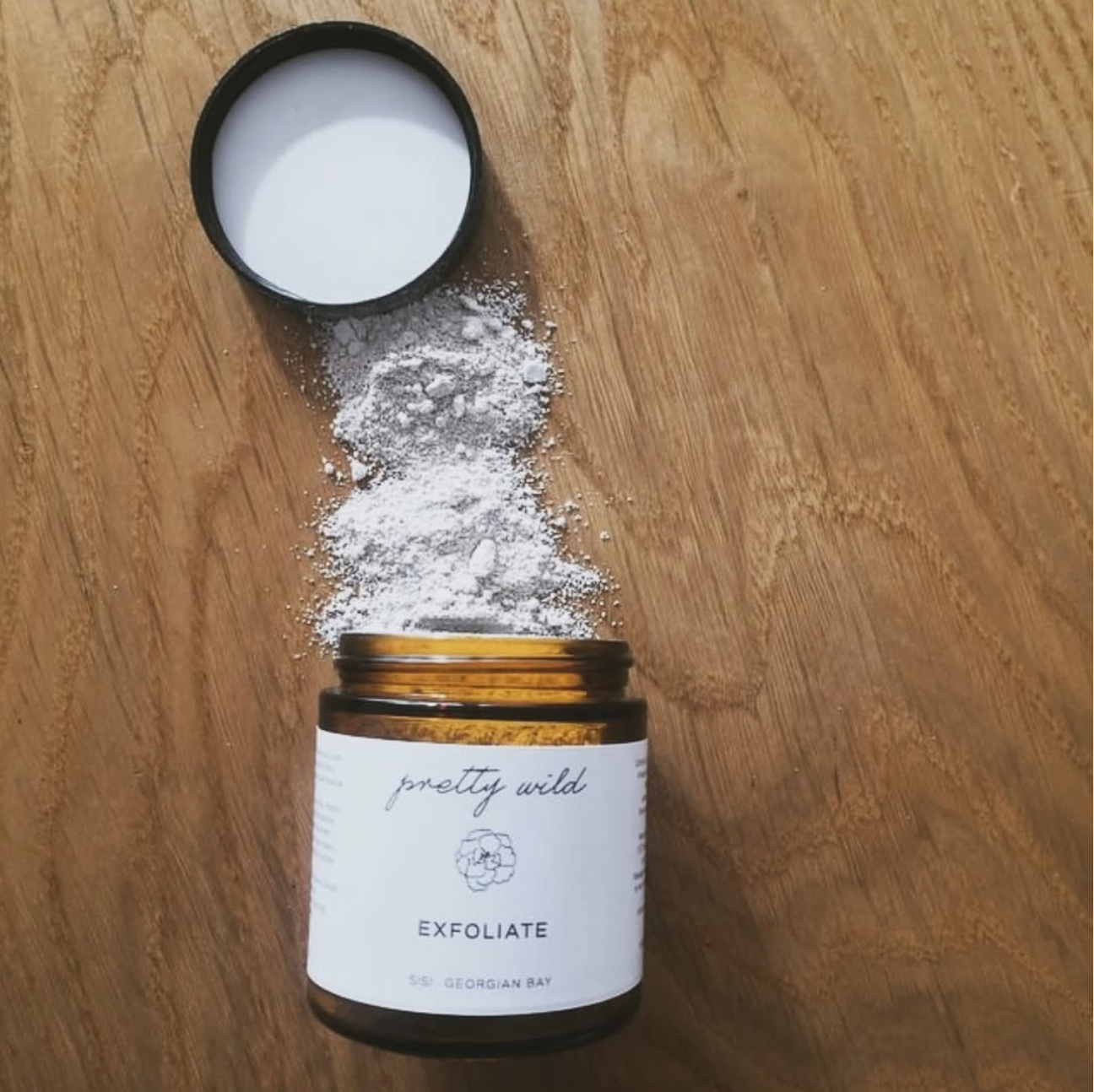 kaolin clay, super fine pumice, ground apricot, white willow bark and cucumber peel extracts make pretty wild sisi georgian bay exfoliate