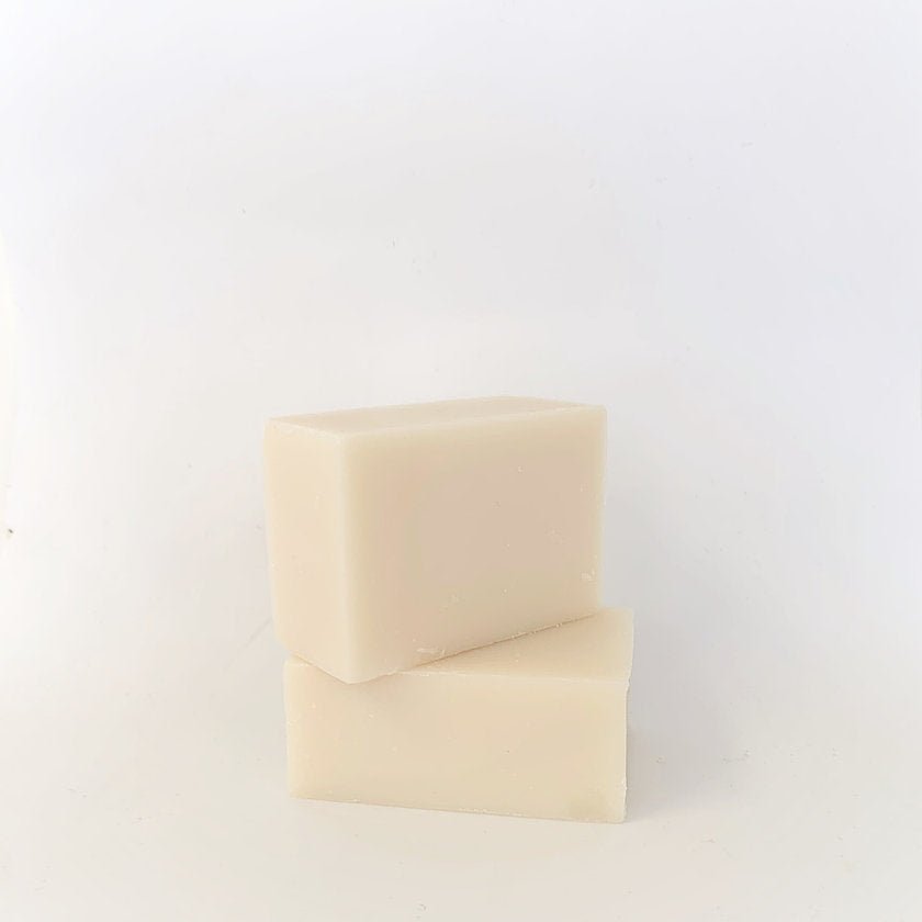 Natural skincare products - Natural Shampoo Bar - SiSi Georgian Bay. Hair Therapy Shampoo Bar is a rich and nourishing soap bar made with natural saponified vegetable oils, Hemp Seed Oil, and scented with an Essential Oil Blend of Tea Tree, Peppermint, Rosemary. This premium soap bar is an all-in-one bar for both hair and body that helps to treat dry scalp.